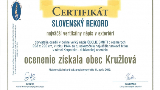 Obec Kružlová má slovenský rekord so svojim nápisom ÚDOLIE SMRTI