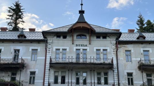 Rekonštrukcia hotela Dukla sa začala položením základného kameňa